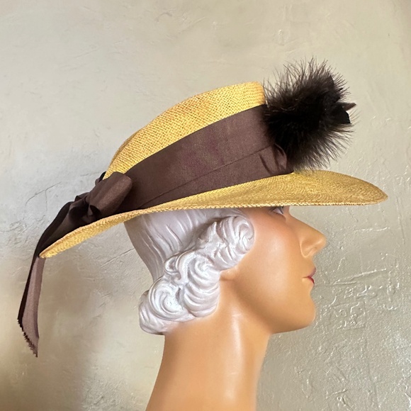 INTRIGUING 1940s\' YELLOW STRAW HAT + UNIQUE CROWN + BROWN BAND & FEATHERS